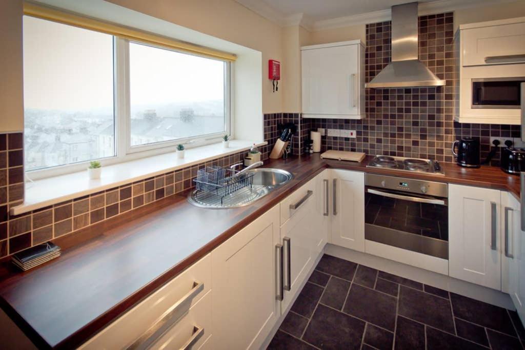 Top View 2 Bedroom Apartments Plymouth Exterior foto
