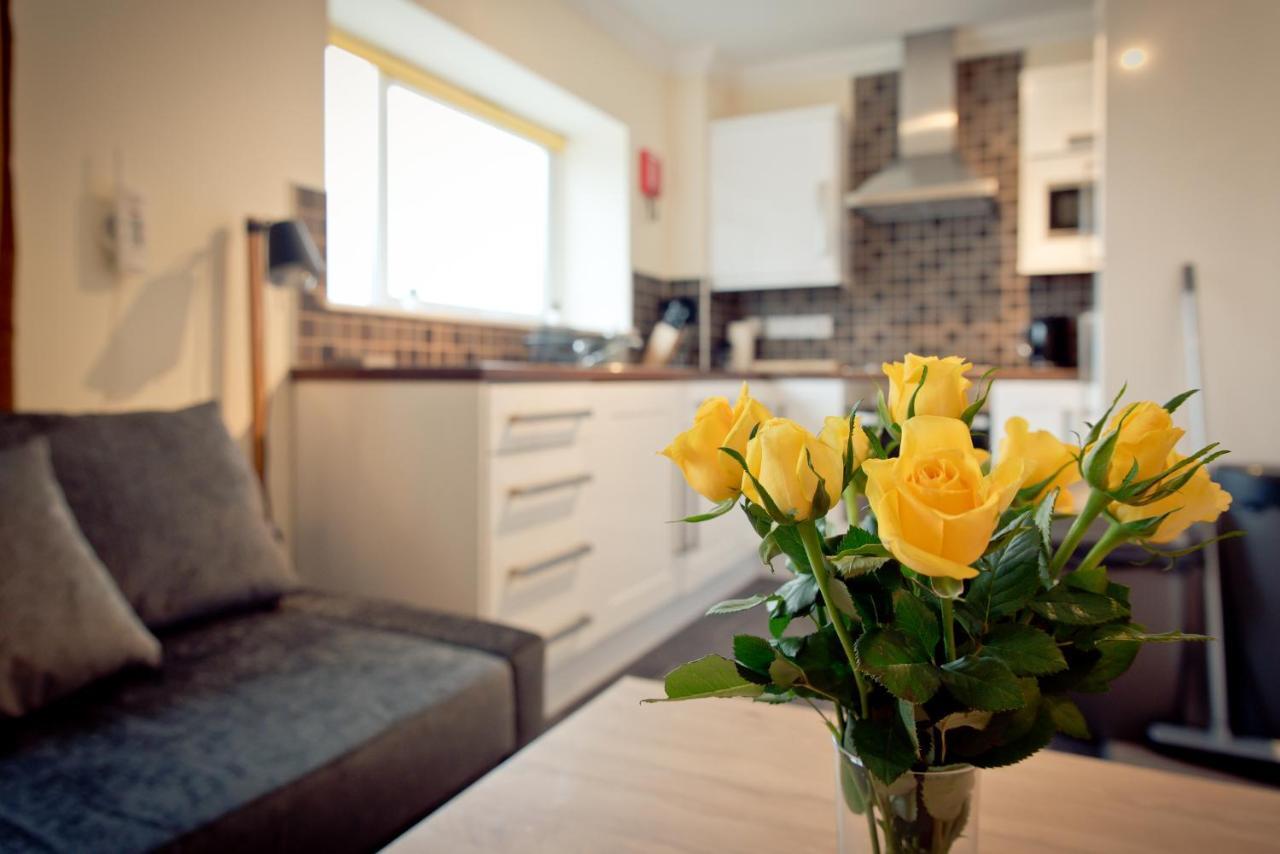 Top View 2 Bedroom Apartments Plymouth Exterior foto