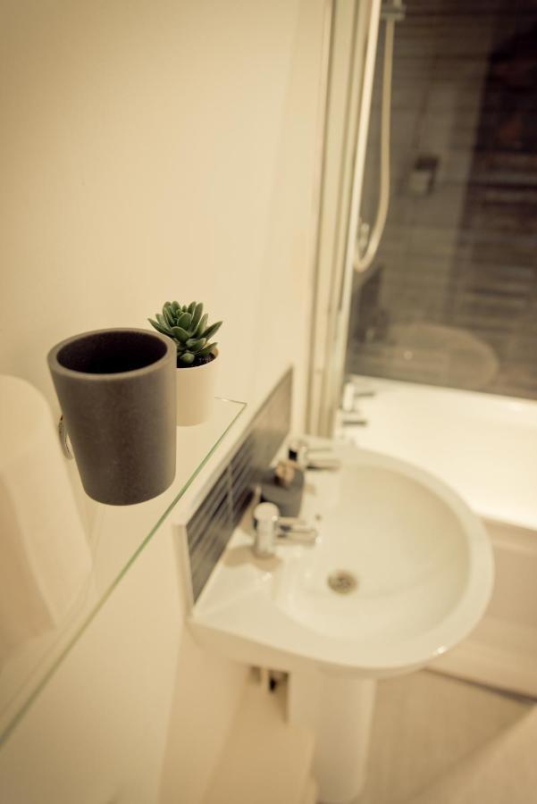 Top View 2 Bedroom Apartments Plymouth Exterior foto