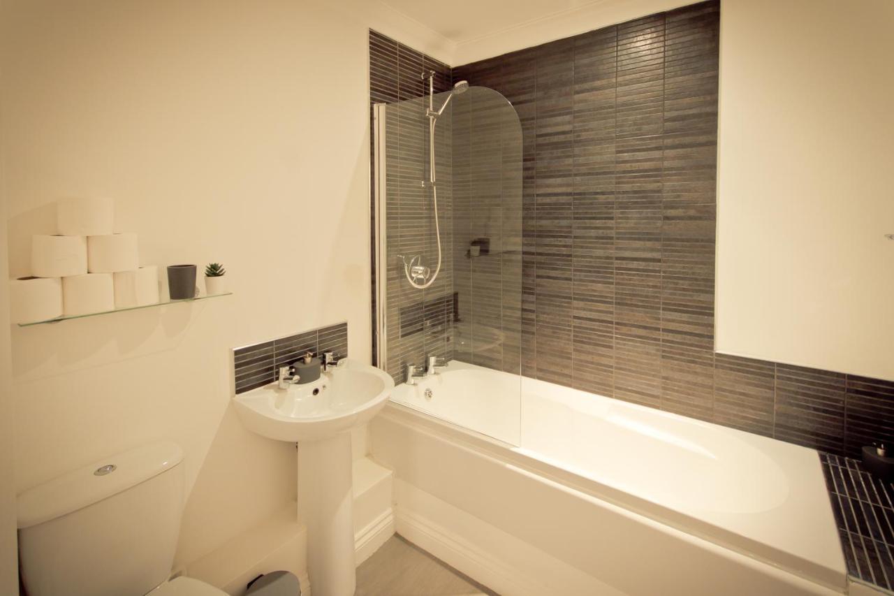 Top View 2 Bedroom Apartments Plymouth Exterior foto